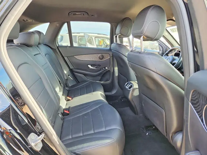 2017 MERCEDES-BENZ GLC 300  