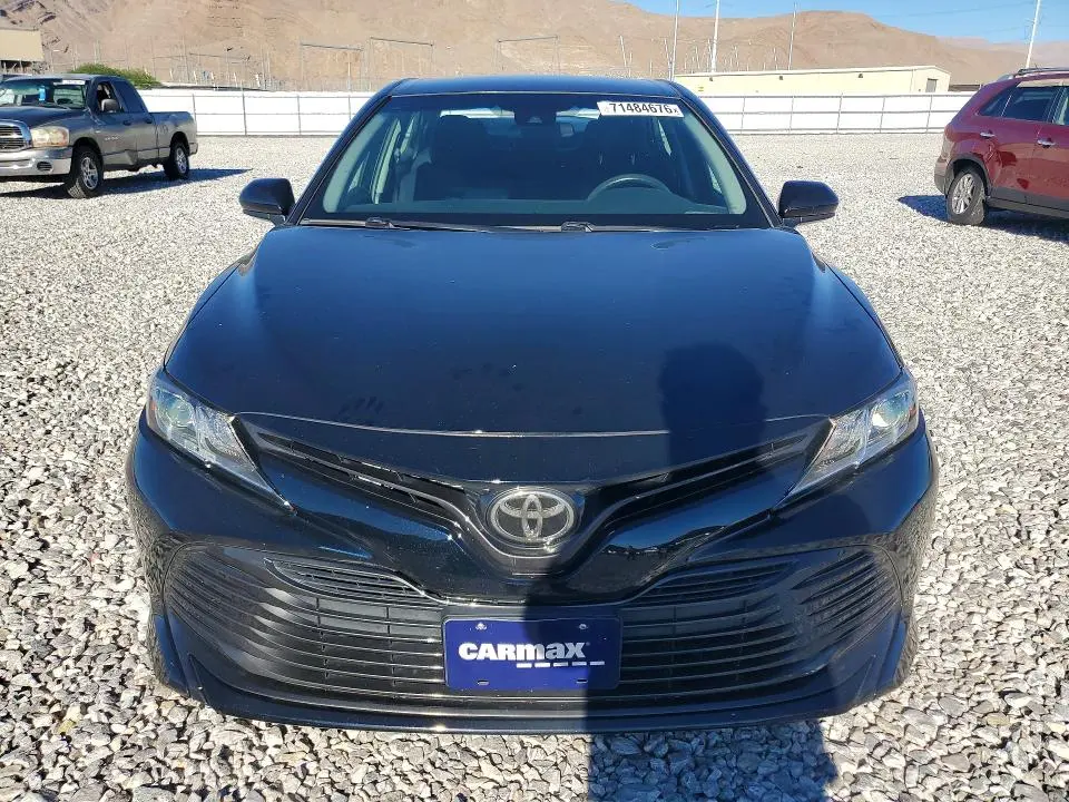 2018 TOYOTA CAMRY LE  