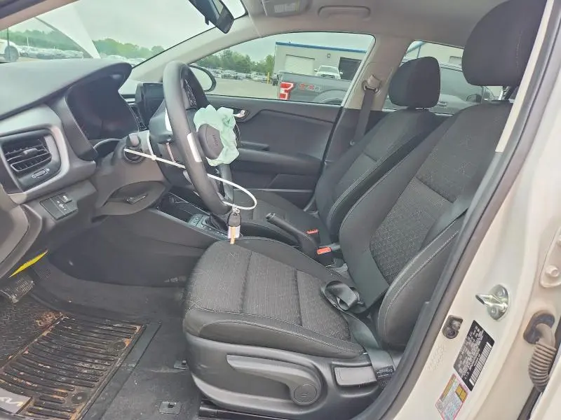 2023 KIA RIO LX  