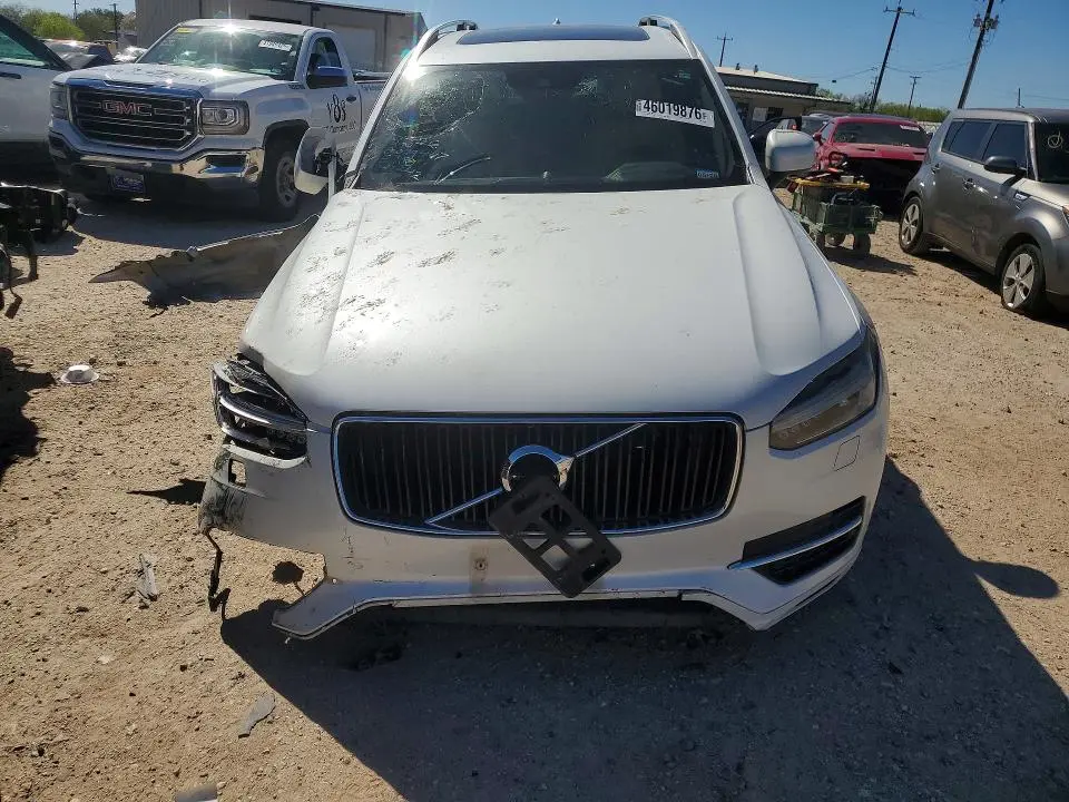 2017 VOLVO XC90 T6  