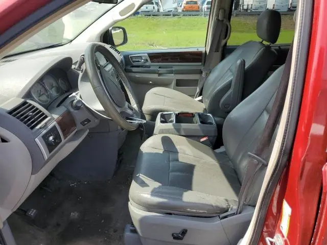 2010 CHRYSLER TOWN & COUNTRY TOURING  