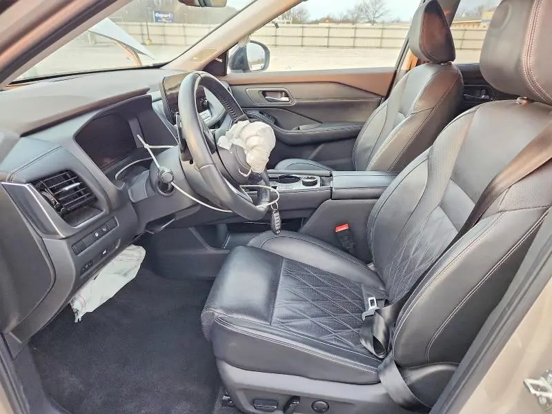 2022 NISSAN ROGUE PLATINUM  