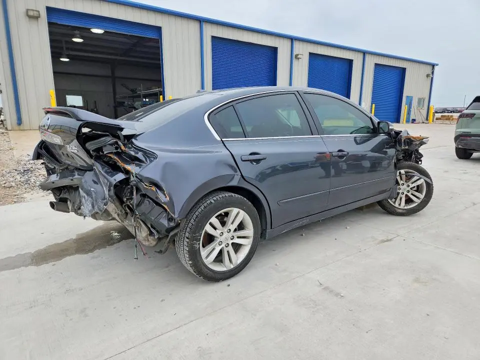 2011 NISSAN ALTIMA SR  