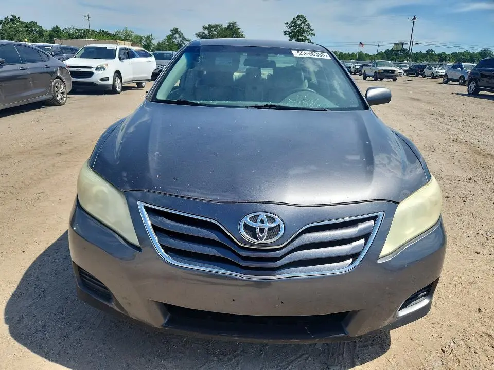 2011 TOYOTA CAMRY LE  