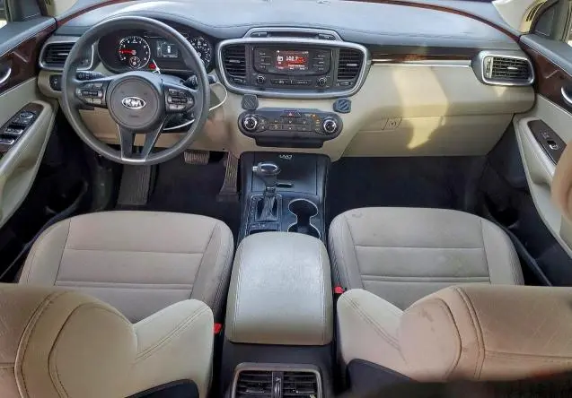 2016 KIA SORENTO LX  