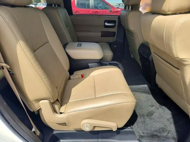 2016 TOYOTA SEQUOIA PLATINUM  