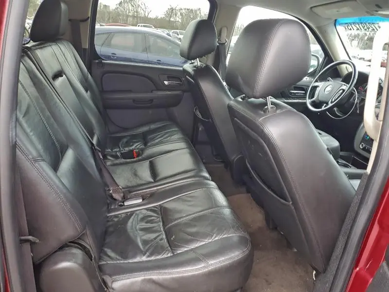 2011 CHEVROLET SUBURBAN K1500 LT  