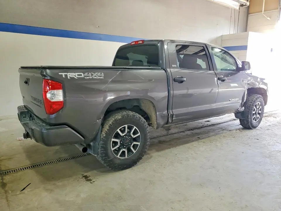 2016 TOYOTA TUNDRA SR5  