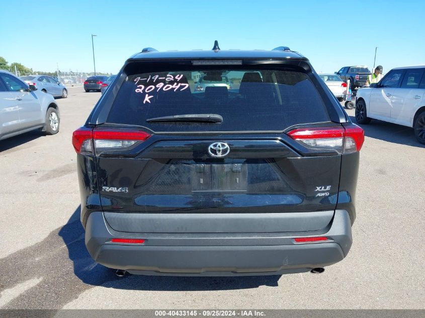 2020 TOYOTA RAV4 XLE