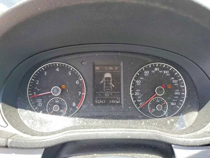 2013 VOLKSWAGEN PASSAT SE  