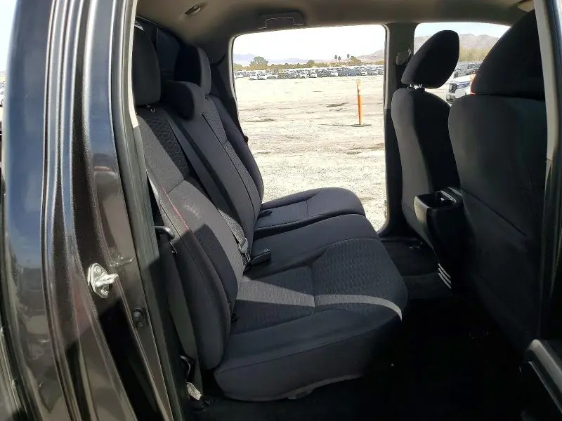 2017 TOYOTA TACOMA SR5 V6  