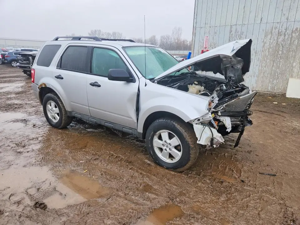 2010 FORD ESCAPE XLS  