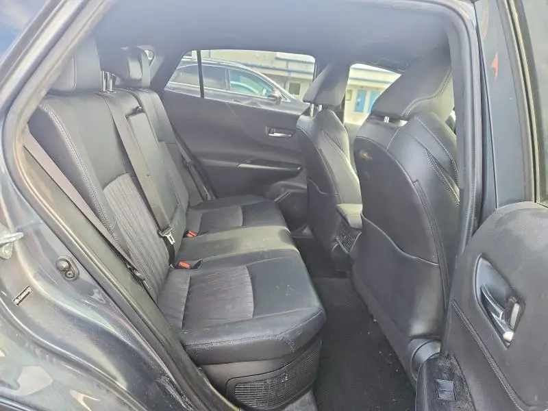 2021 TOYOTA VENZA XLE  