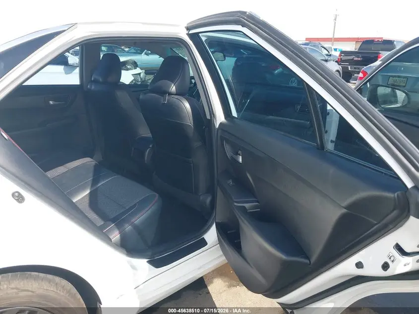 2017 TOYOTA CAMRY SE