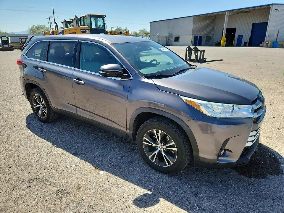 2019 TOYOTA HIGHLANDER LE PLUS  