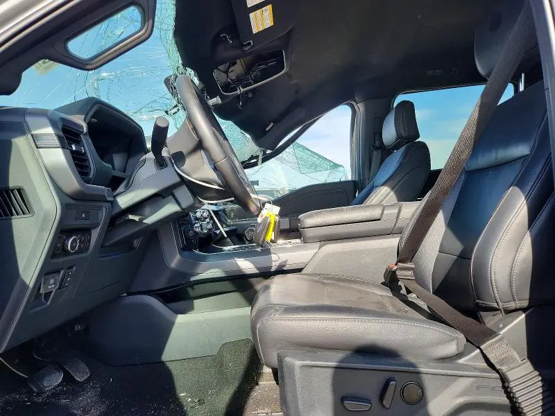 2025 FORD F150 XLT  