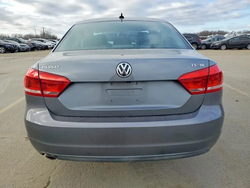 2014 VOLKSWAGEN PASSAT SE  