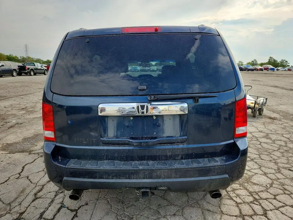 2011 HONDA PILOT EXLN  