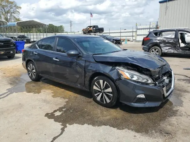 2022 NISSAN ALTIMA SV  
