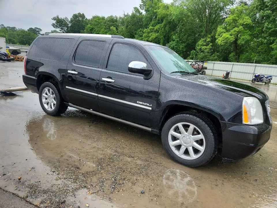 2011 GMC YUKON XL DENALI  
