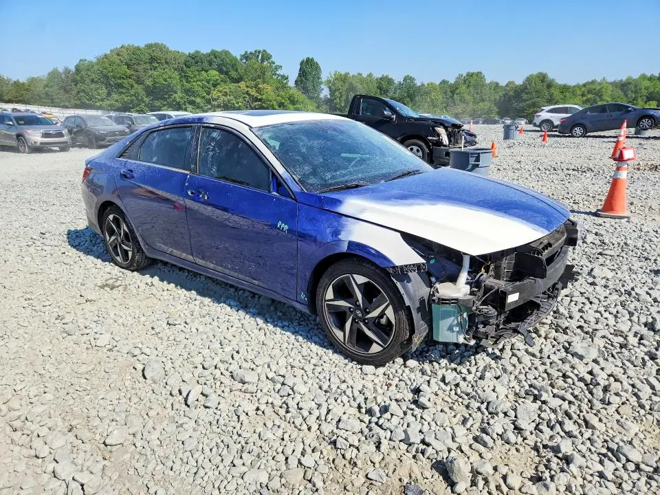 2021 HYUNDAI ELANTRA SEL  