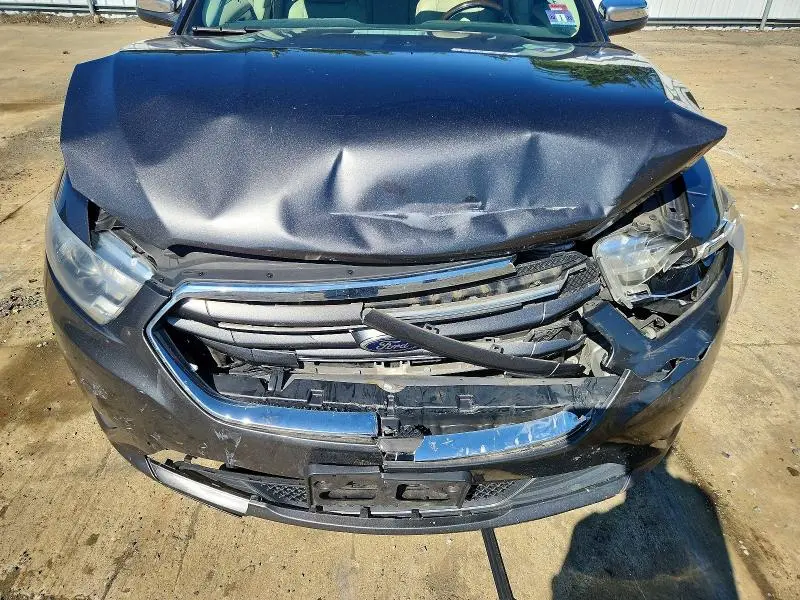 2015 FORD TAURUS LIMITED  