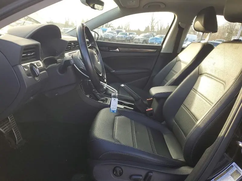 2020 VOLKSWAGEN PASSAT R-LINE  