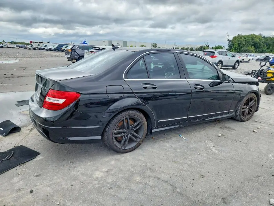 2013 MERCEDES-BENZ C 250  