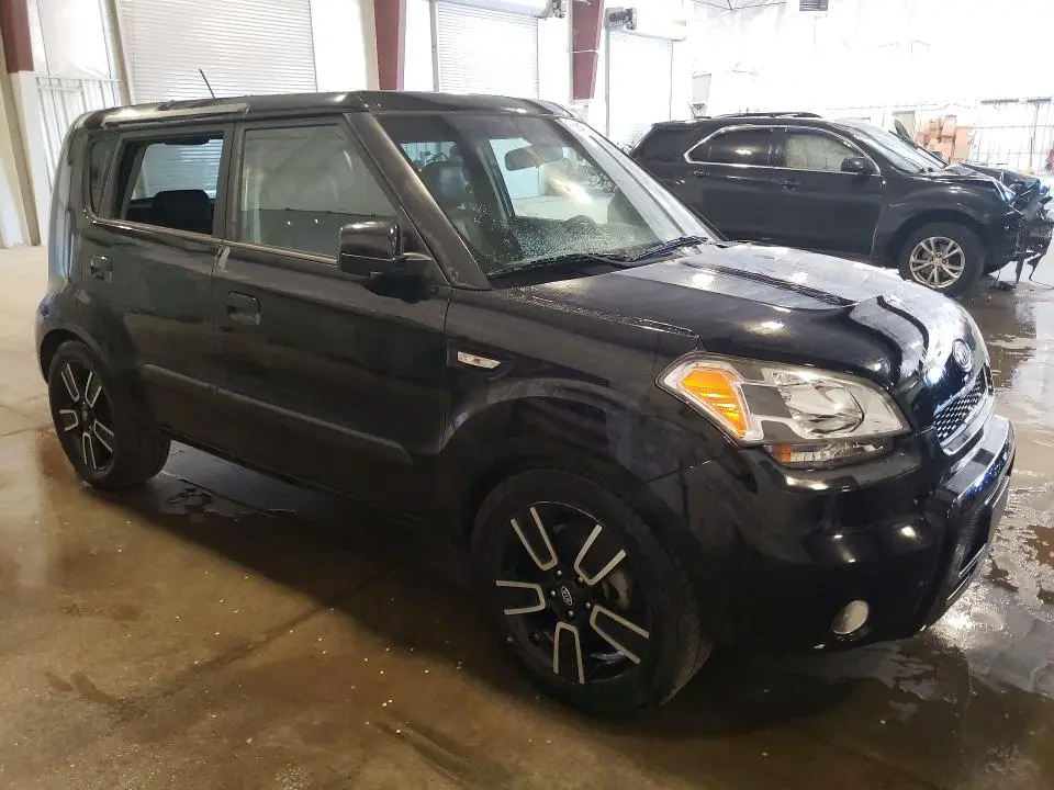 2010 KIA SOUL +  
