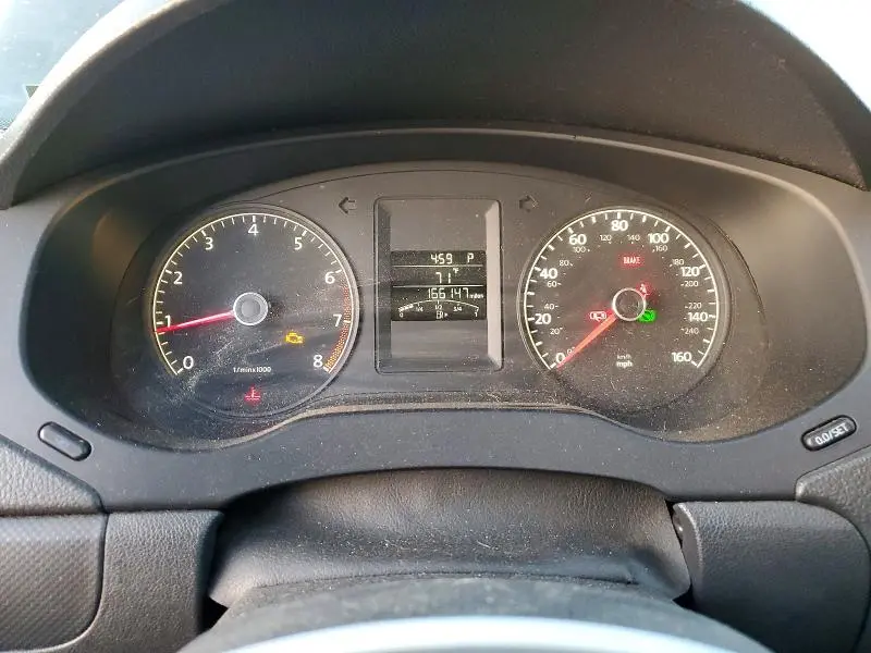 2011 VOLKSWAGEN JETTA BASE  