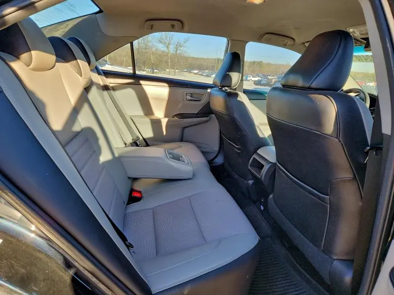 2017 TOYOTA CAMRY LE  