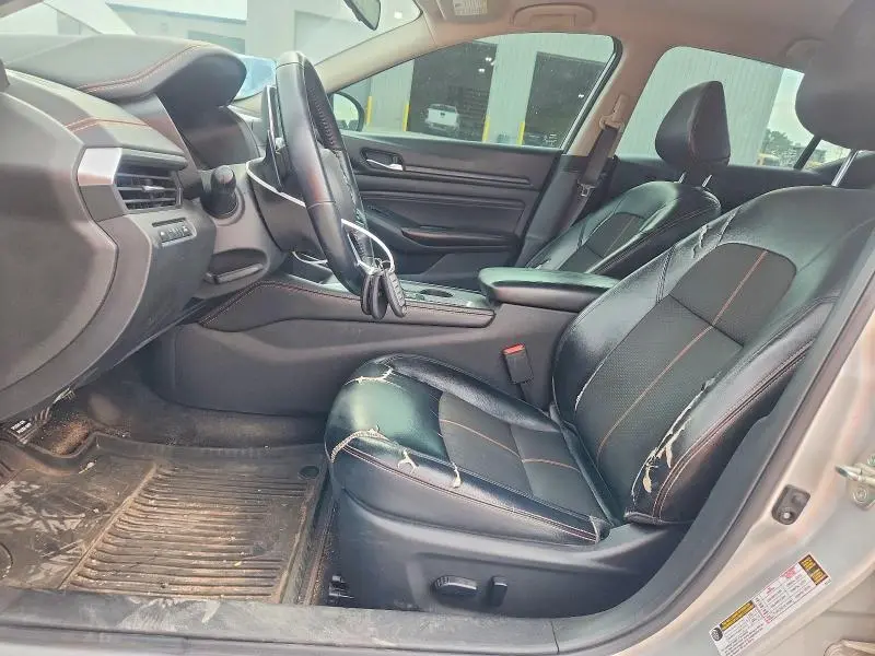 2020 NISSAN ALTIMA SR  