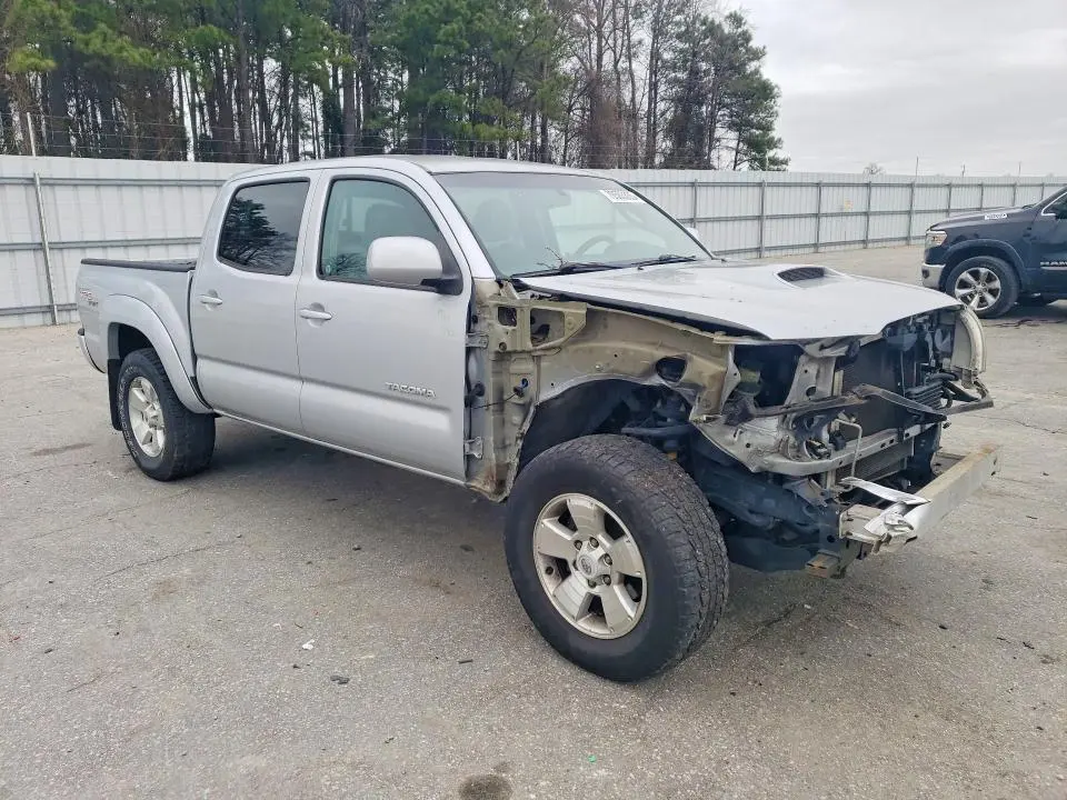 2011 TOYOTA TACOMA V6  