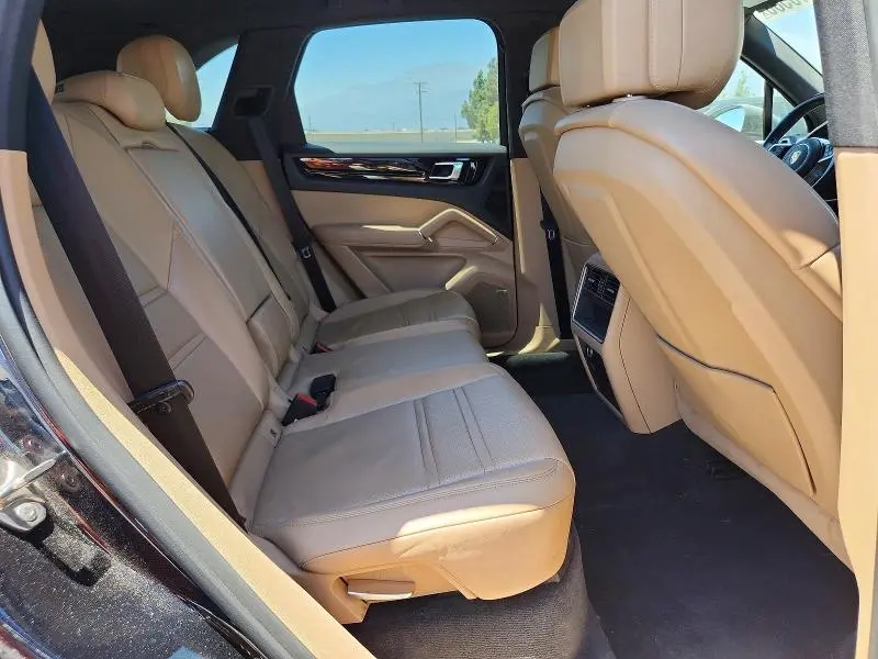 2019 PORSCHE CAYENNE   