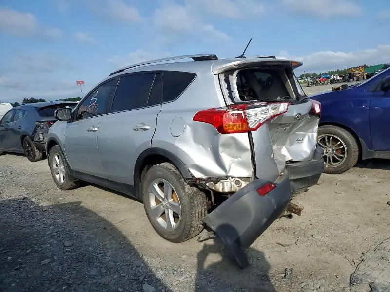 2014 TOYOTA RAV4 XLE  