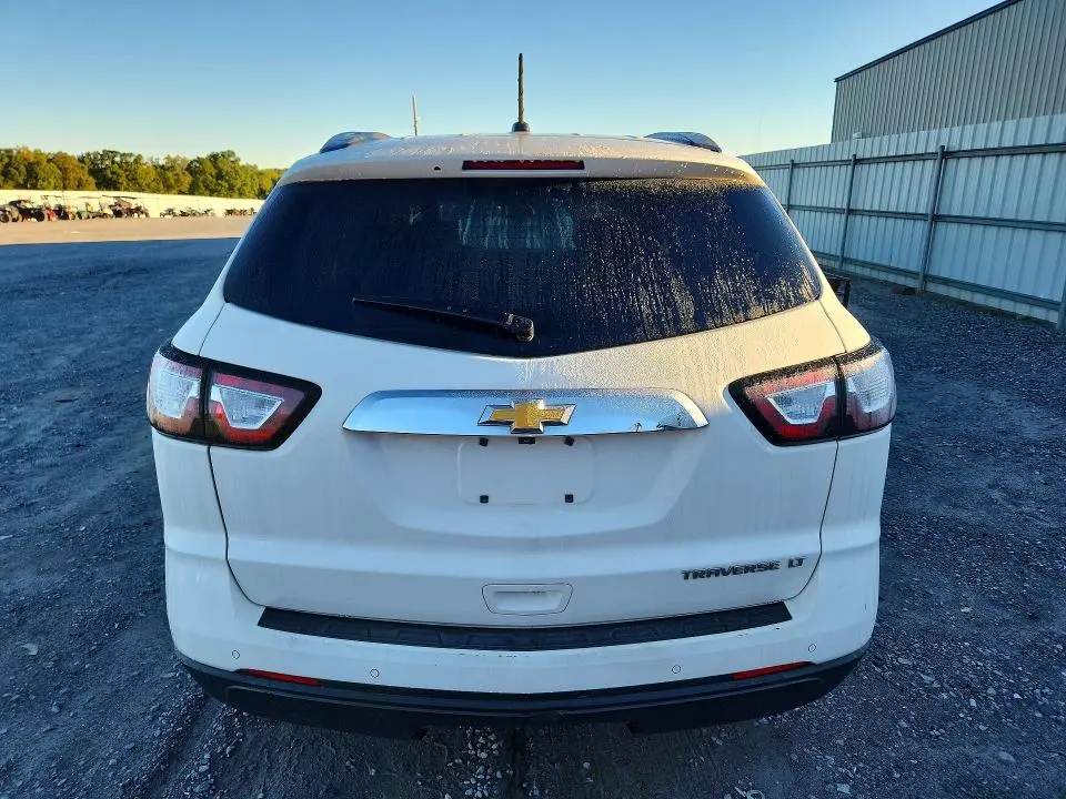 2015 CHEVROLET TRAVERSE LT  