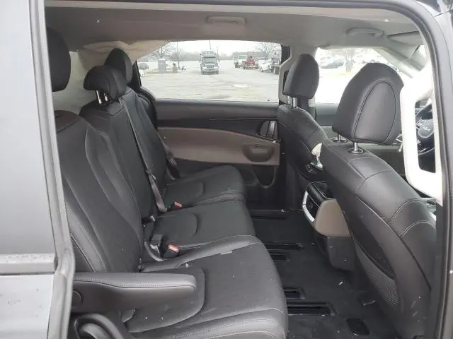 2026 KIA CARNIVAL LX  