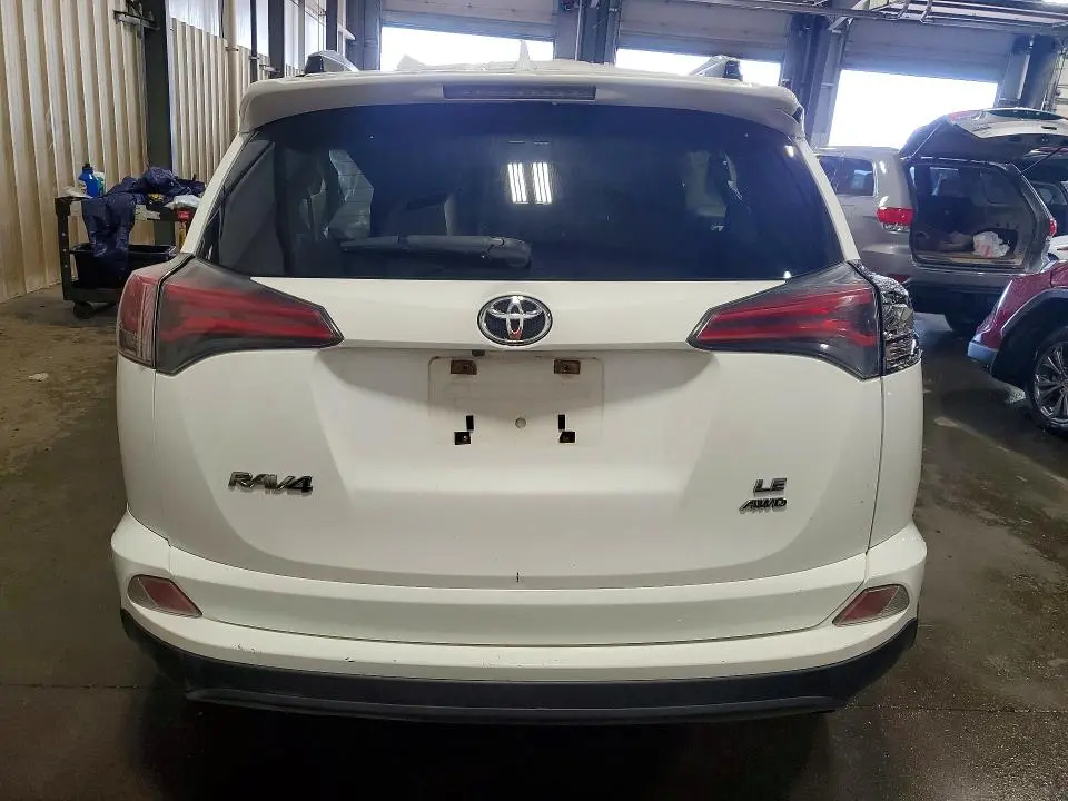 2016 TOYOTA RAV4 LE  