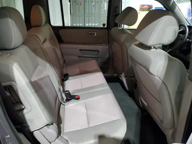 2015 HONDA PILOT SE  