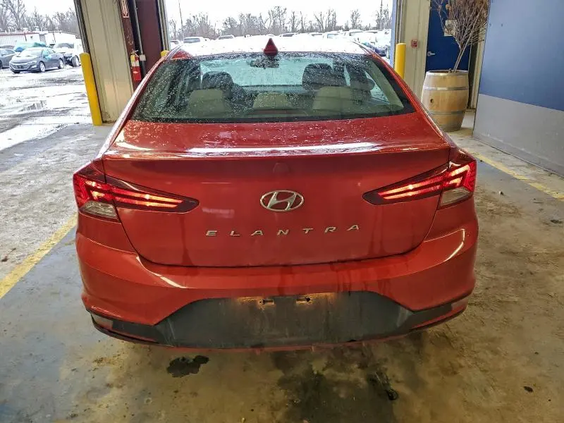 2020 HYUNDAI ELANTRA SEL  