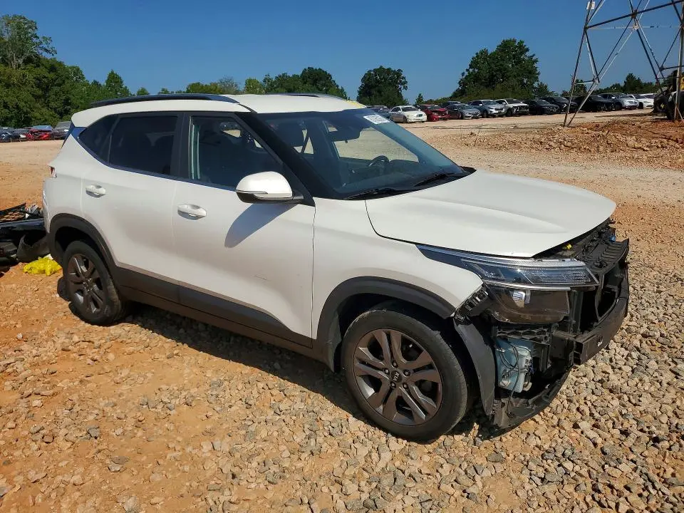 2021 KIA SELTOS S  