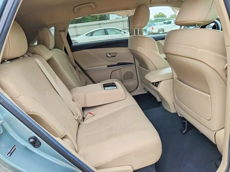 2012 TOYOTA VENZA LE  