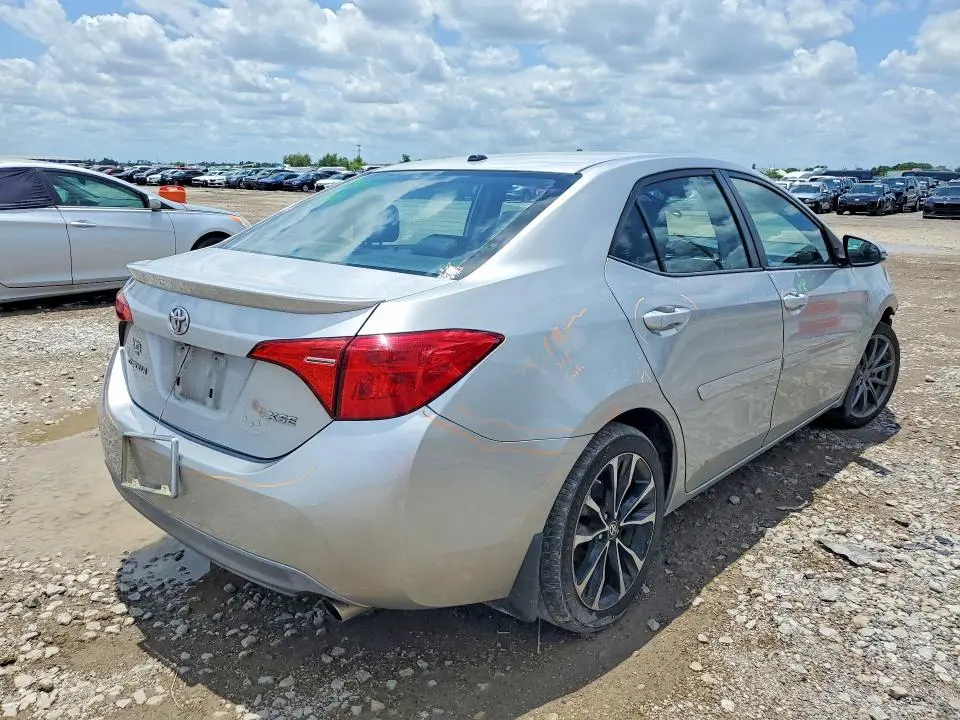 2017 TOYOTA COROLLA XSE  
