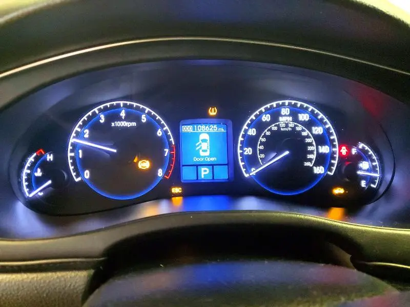 2013 HYUNDAI GENESIS 3.8L  