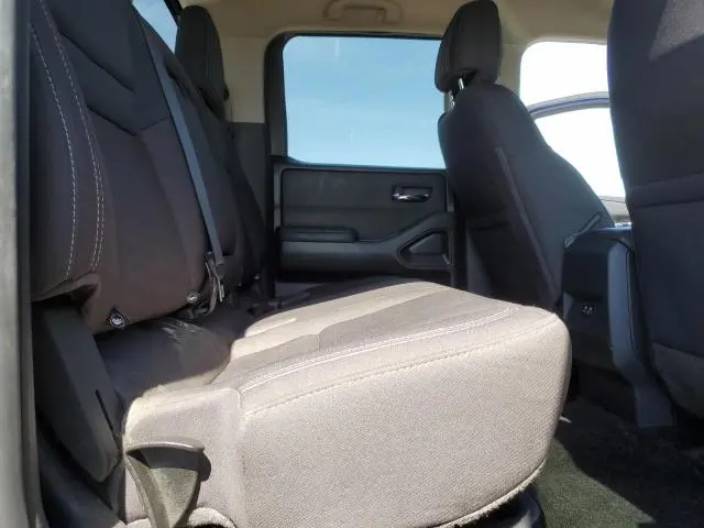 2022 NISSAN FRONTIER S  