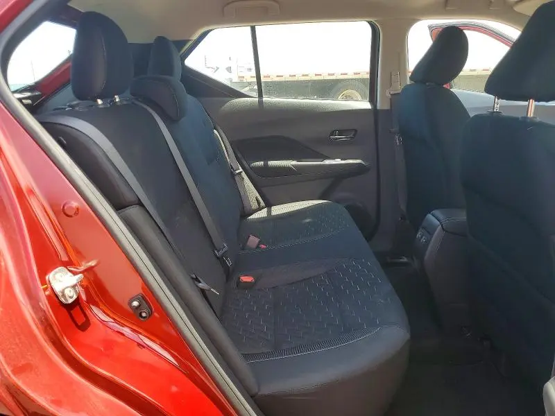 2024 NISSAN KICKS SV  