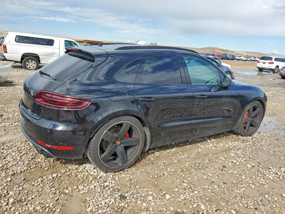 2017 PORSCHE MACAN GTS  