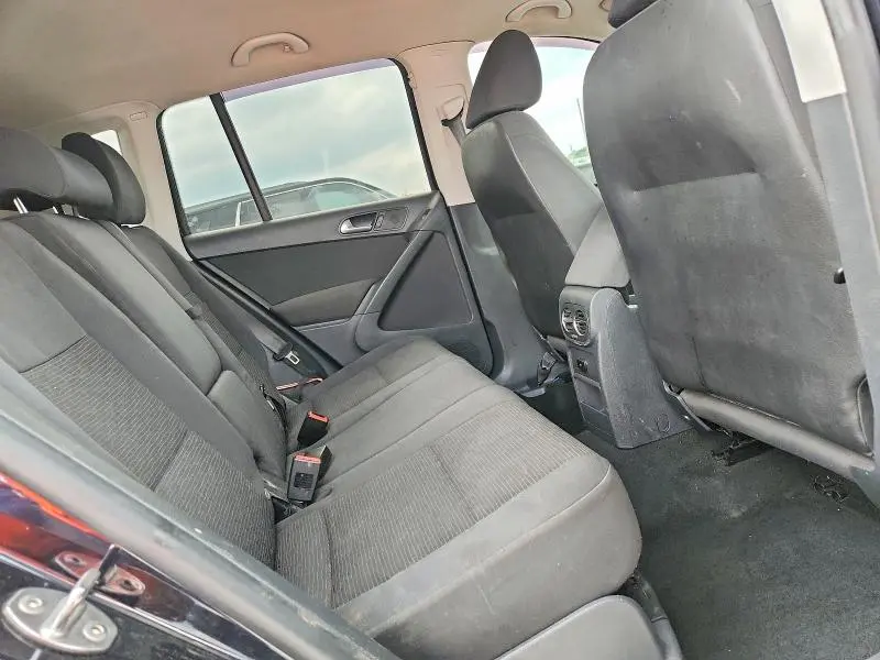 2014 VOLKSWAGEN TIGUAN S  