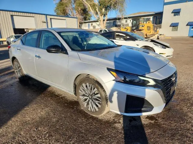 2024 NISSAN ALTIMA SV  