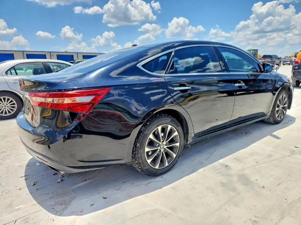 2016 TOYOTA AVALON XLE  